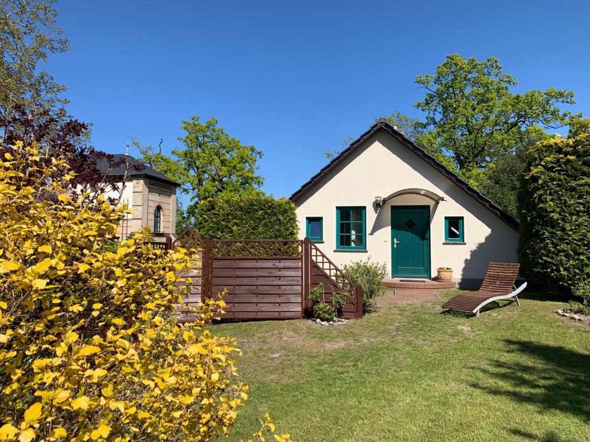 „Rentmeisterhaus Basedow“ Basedow  Bagian luar foto