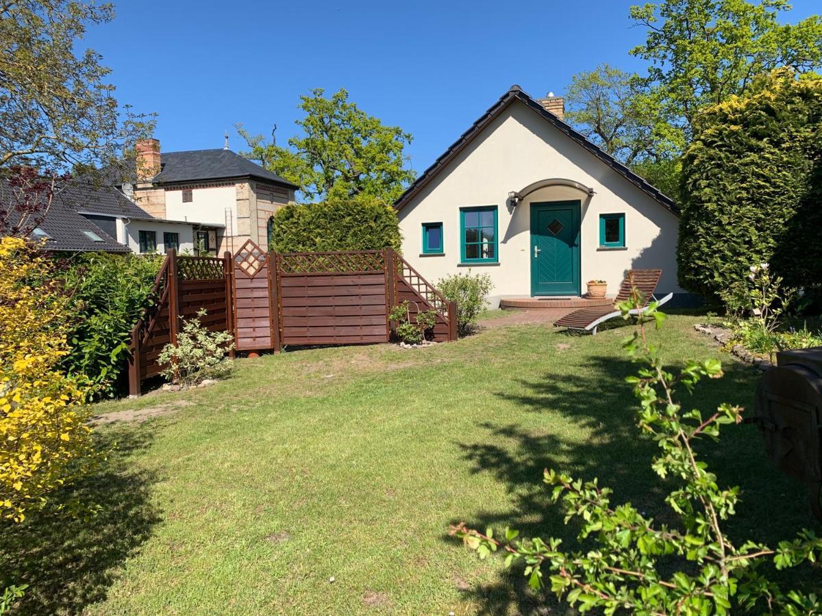 „Rentmeisterhaus Basedow“ Basedow  Bagian luar foto