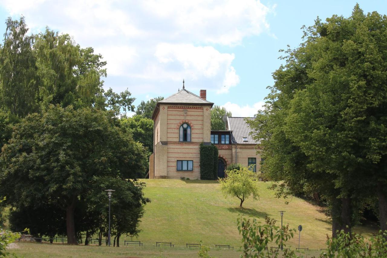 „Rentmeisterhaus Basedow“ Basedow  Bagian luar foto